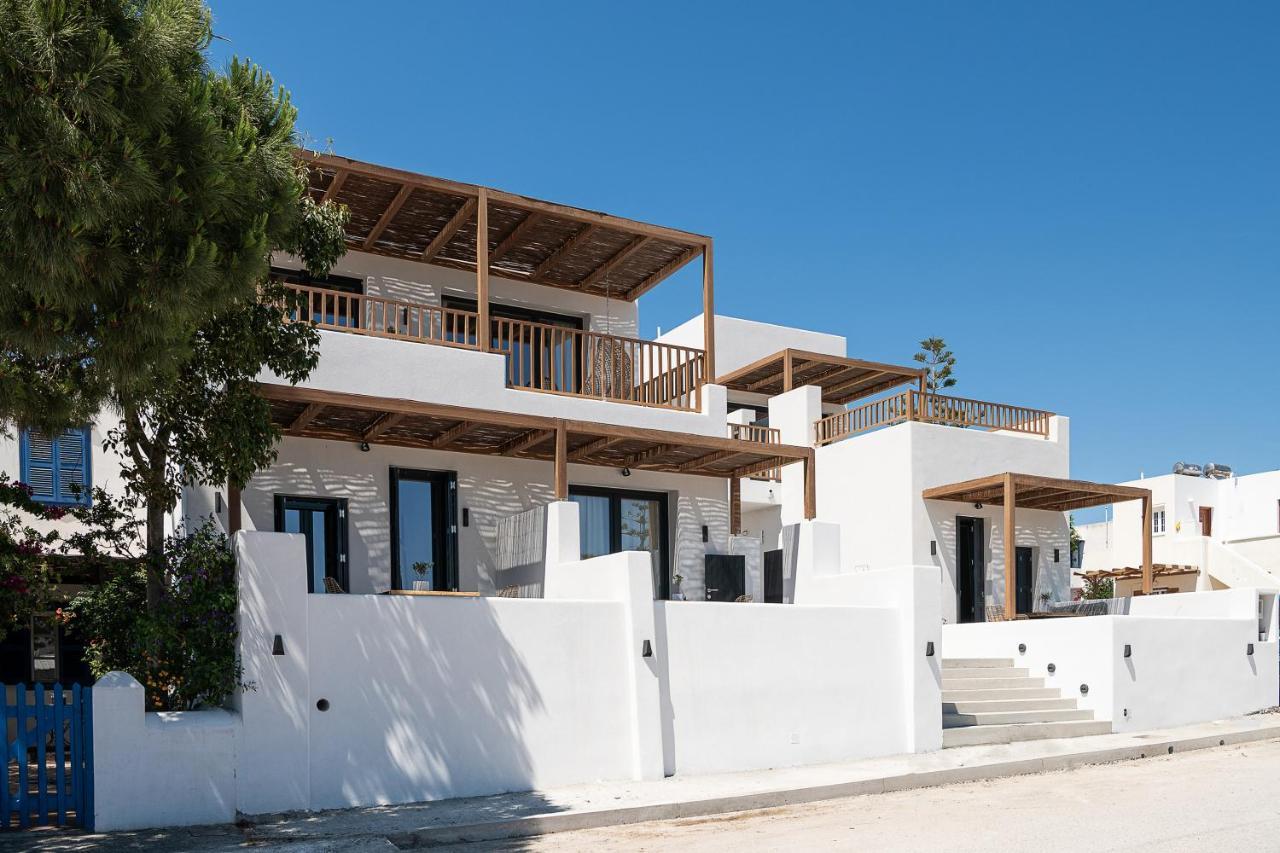 Athina Milos Suites Adamantas  Buitenkant foto