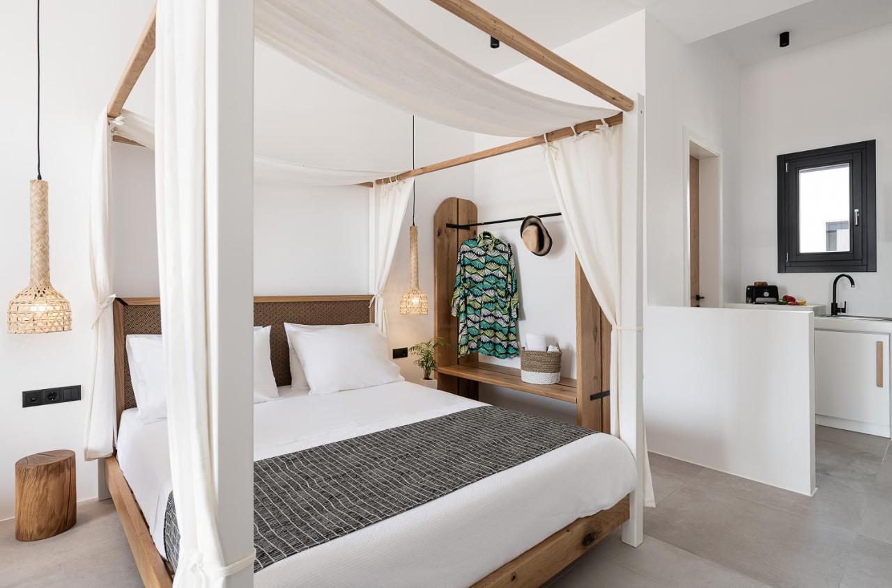 Athina Milos Suites Adamantas  Buitenkant foto