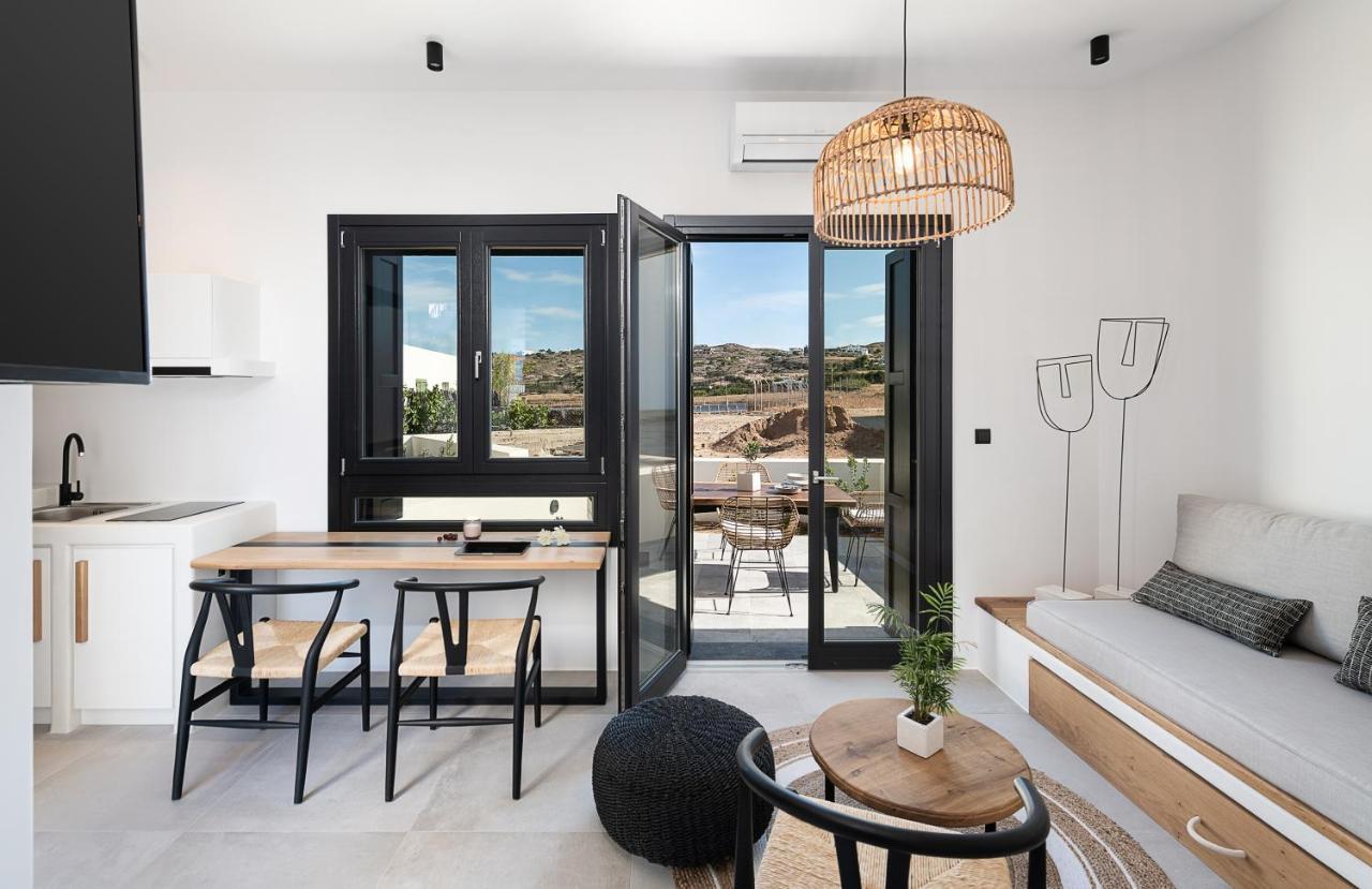 Athina Milos Suites Adamantas  Buitenkant foto