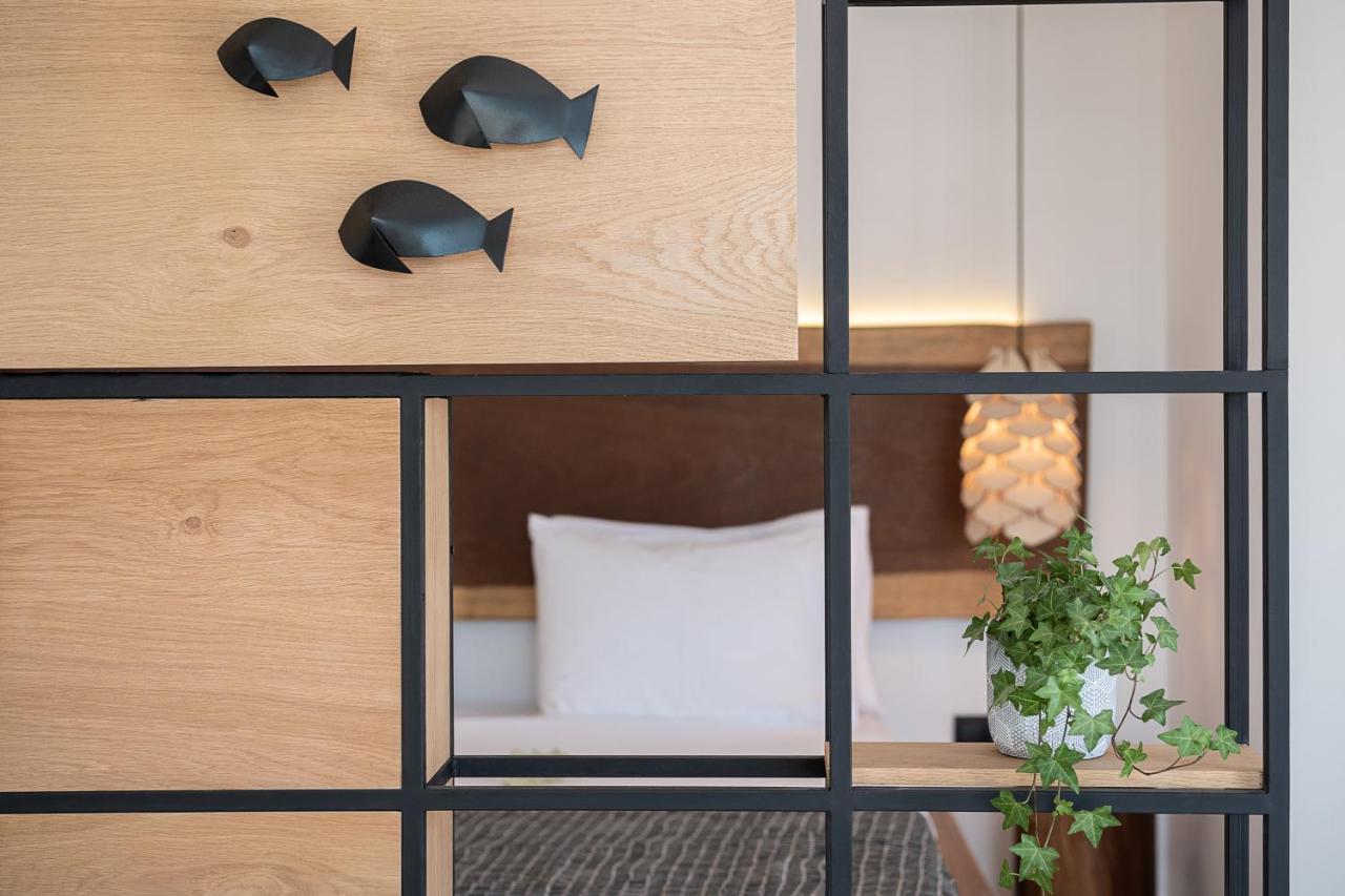 Athina Milos Suites Adamantas  Buitenkant foto