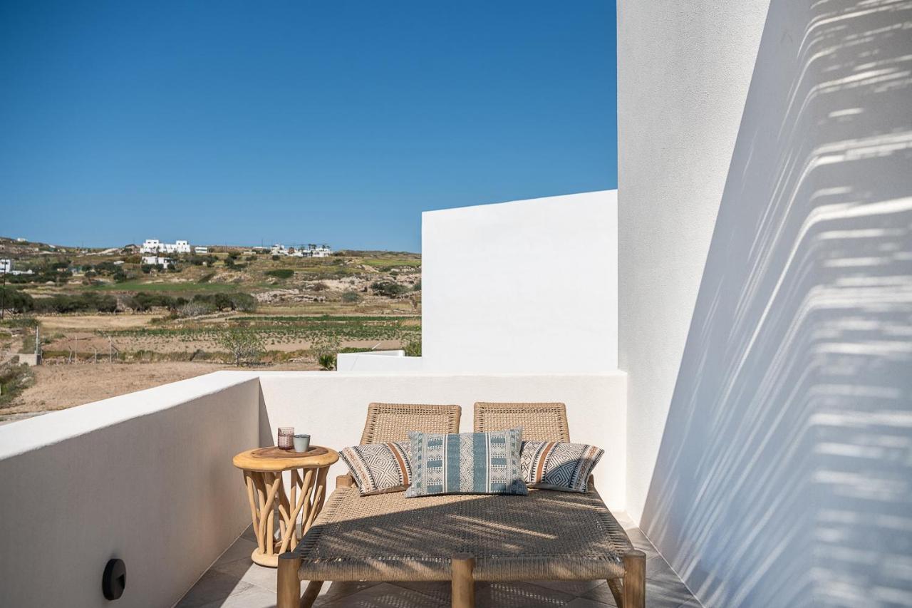 Athina Milos Suites Adamantas  Buitenkant foto
